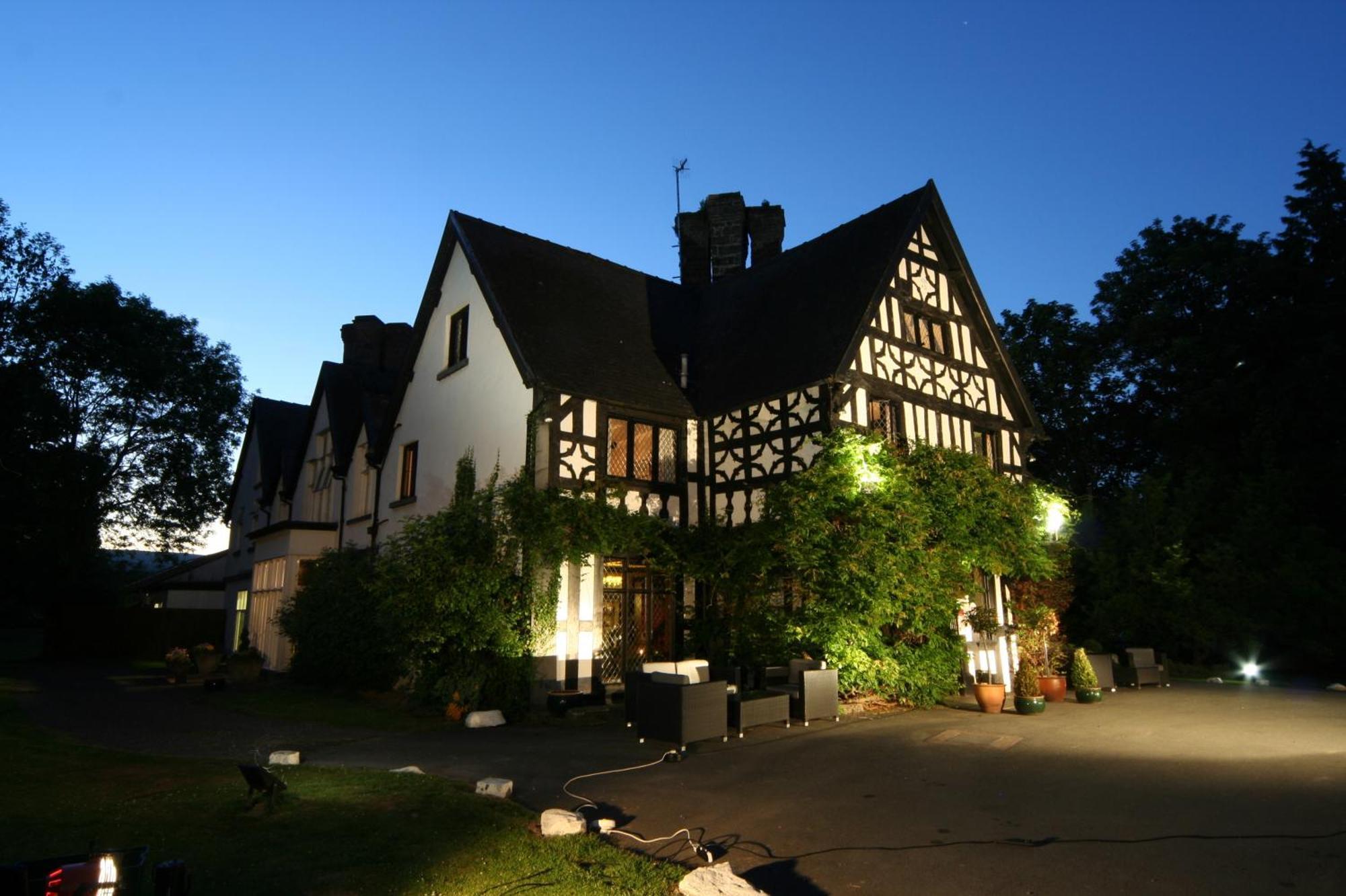 Maesmawr Hall Hotel Caersws Exterior photo